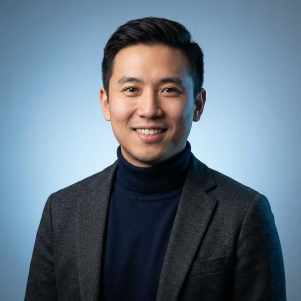 91社区顾问陈逸飞